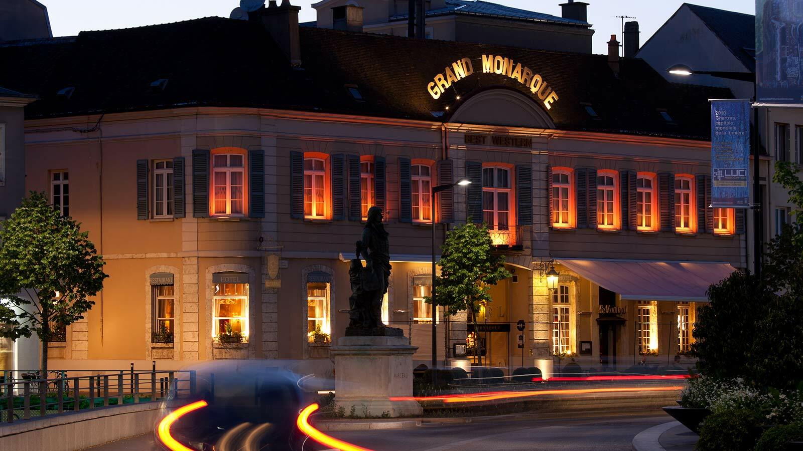 Hotel & Spa Le Grand Monarque, BW Premier Collection Шартр Экстерьер фото